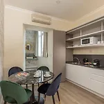 Condotti Boutique מלון רומא