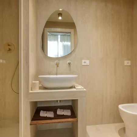 Condotti Boutique 4*