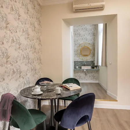 Condotti Boutique 4*