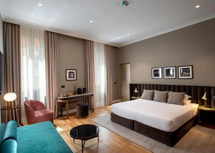 Condotti Boutique 4*