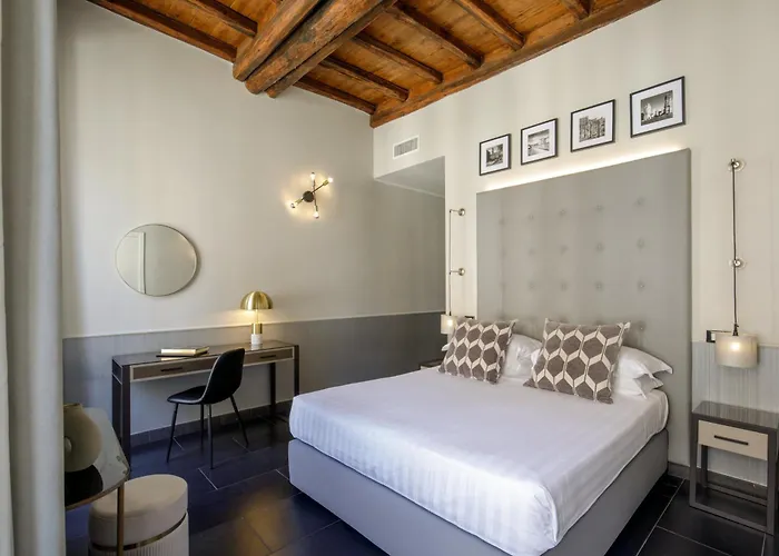 Condotti Boutique Hotel 4*