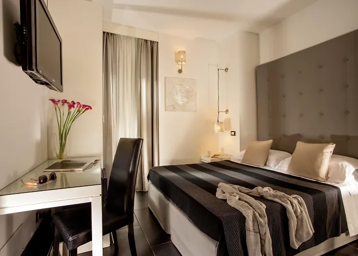 Condotti Boutique 4*