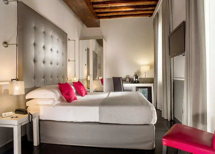 Condotti Boutique Hotel 4*