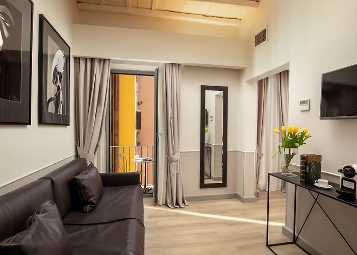 Condotti Boutique 4*