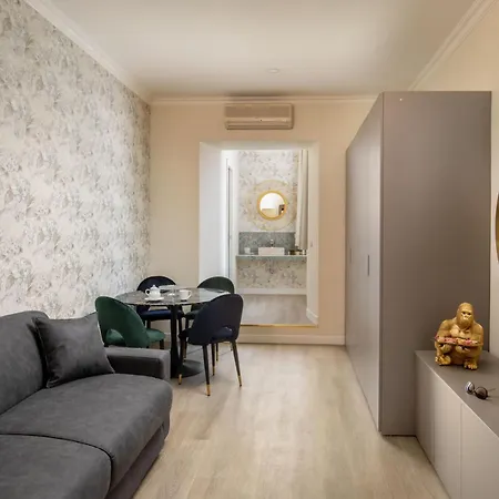 Отель Condotti Boutique