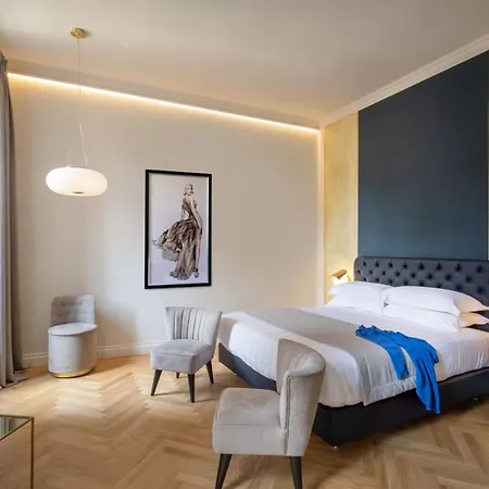 Condotti Boutique Отель