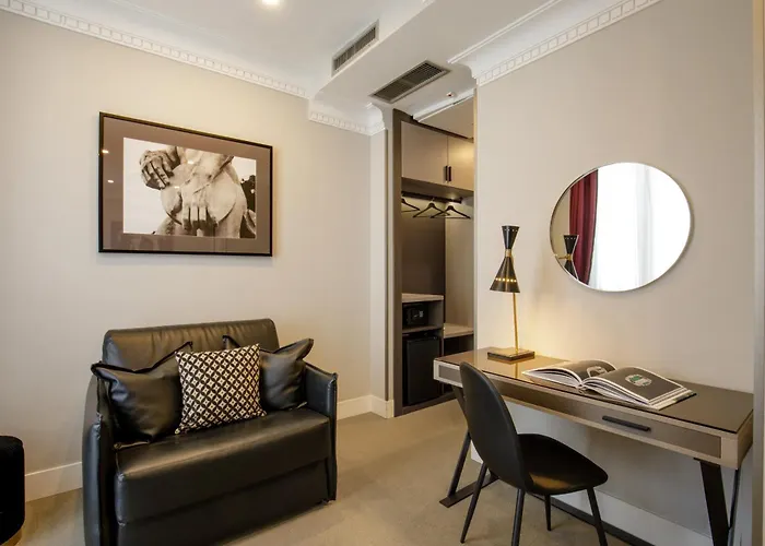 Condotti Boutique Szálloda