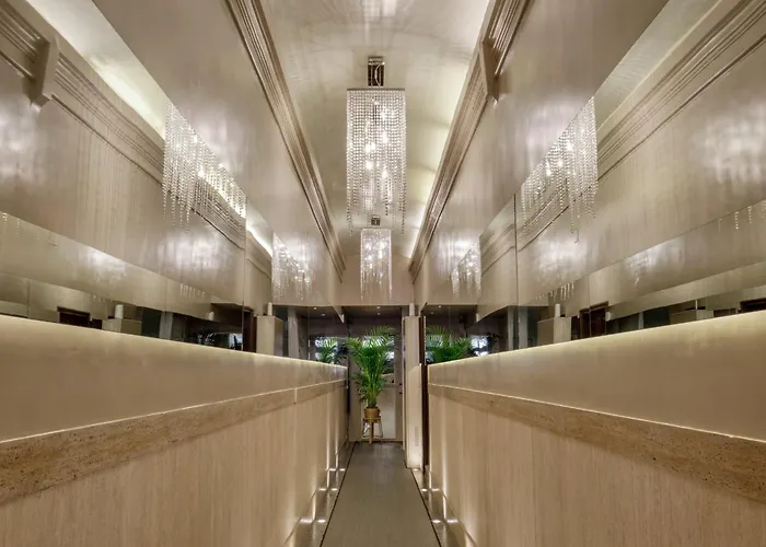 Condotti Boutique 4*